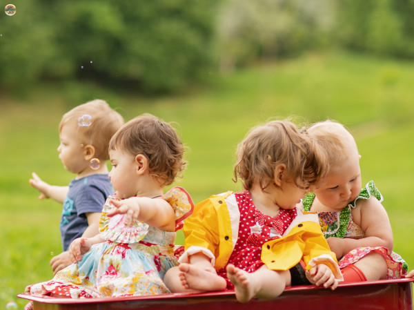 Wriggle and Rhyme - ​Avondale Library