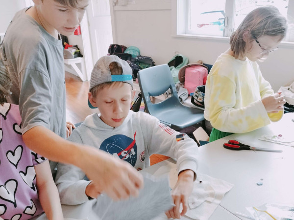 String Art “Dandelions” & Golden Candle Making