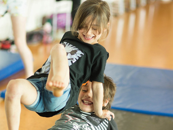 Circus Arts (8-12 Years) Thursday